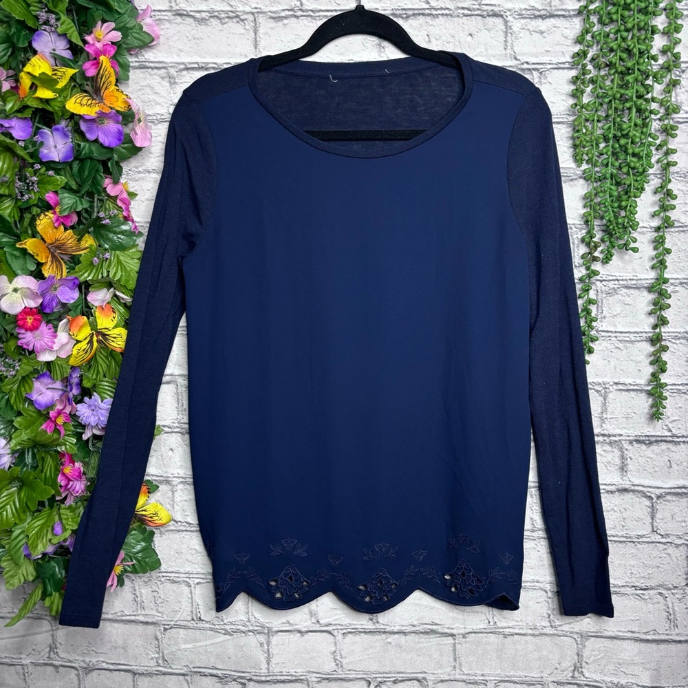 §🌼3/$30🌼Forever 21 Navy Blue Long Sleeve Scallop Trim Eyelet Top Size Small